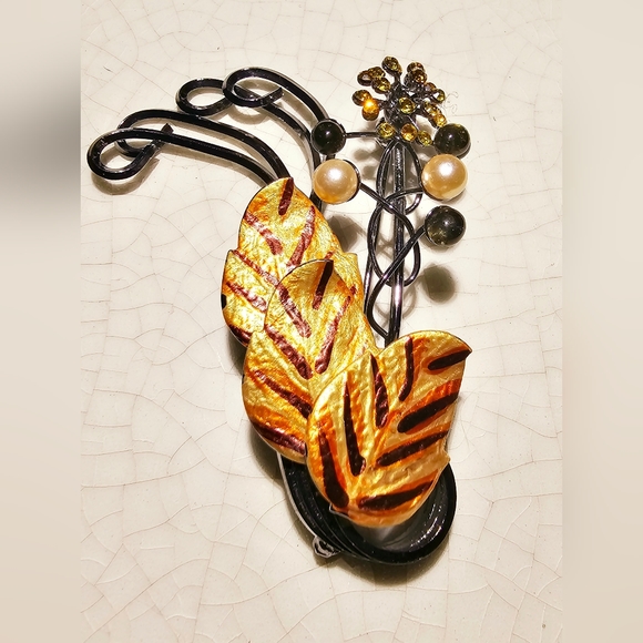 Unique wire work shades of brown leaves citrine Crystals pearl inset brooch - Picture 5 of 6